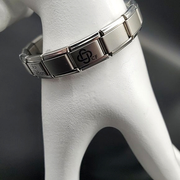 OTCuff Reflections Shiney & Matte Silver Toned Stretchy Expandable Bracelet - Picture 3 of 7